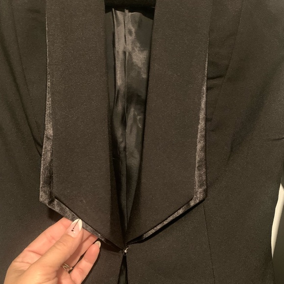 Pretty Little Thing Blazer - Picture 3 of 4